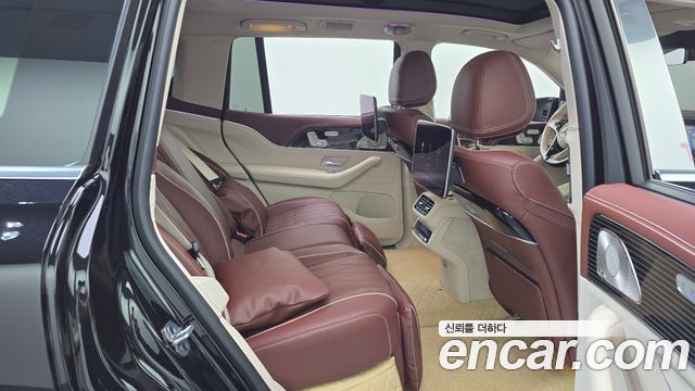Mercedes-Benz GLS-Class (X167) Maybach GLS600 4MATIC 2024 — фото 27