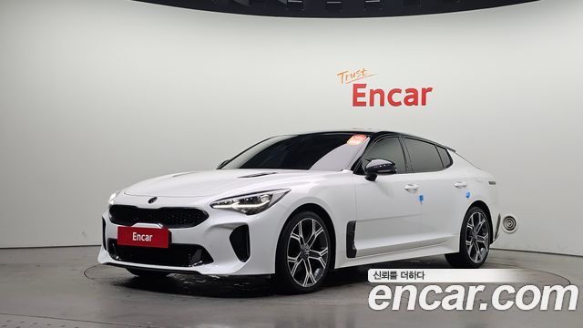 Kia Stinger 2.0 Turbo 2WD Platinum 2019 — фото 1