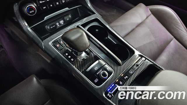Kia Stinger 2.0 Turbo 2WD Platinum 2019 — фото 9