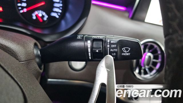 Kia Stinger 2.0 Turbo 2WD Platinum 2019 — фото 18
