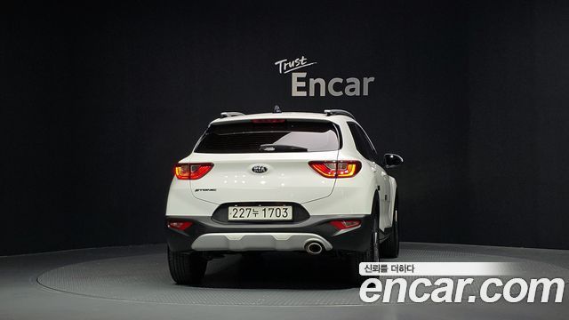 Kia Stonic 1.4 Prestige 2020 — фото 4