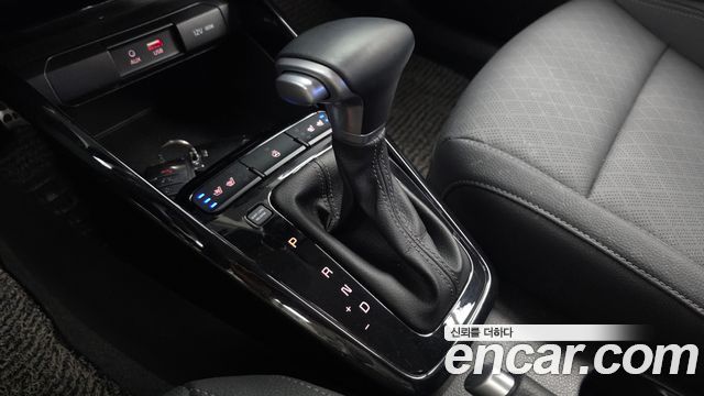 Kia Stonic 1.4 Prestige 2020 — фото 9