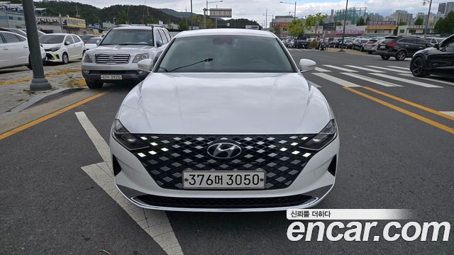 Hyundai Grandeur (IG) 3.0 LPi (Taxi) example 2022 — фото 2