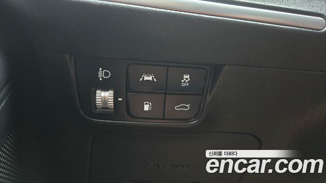 Hyundai Grandeur (IG) 3.0 LPi (Taxi) example 2022 — фото 16