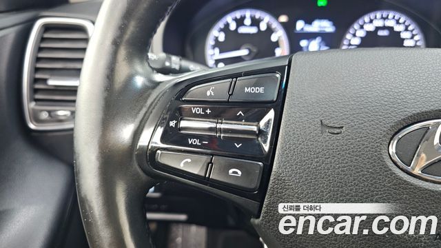 Hyundai Grandeur (IG) 2.4 Premium 2019 — фото 16