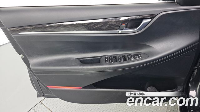 Hyundai Grandeur (IG) 2.4 Premium 2019 — фото 24