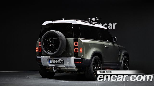 Land Rover Defender (L663) 90 D250 SE 2022 — фото 2
