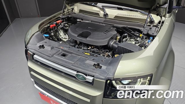 Land Rover Defender (L663) 90 D250 SE 2022 — фото 6