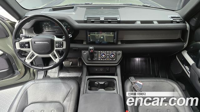 Land Rover Defender (L663) 90 D250 SE 2022 — фото 7