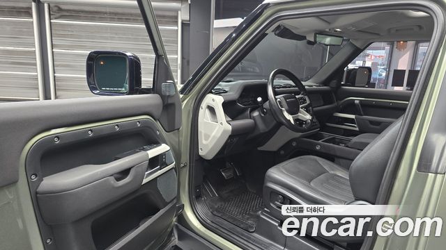 Land Rover Defender (L663) 90 D250 SE 2022 — фото 10