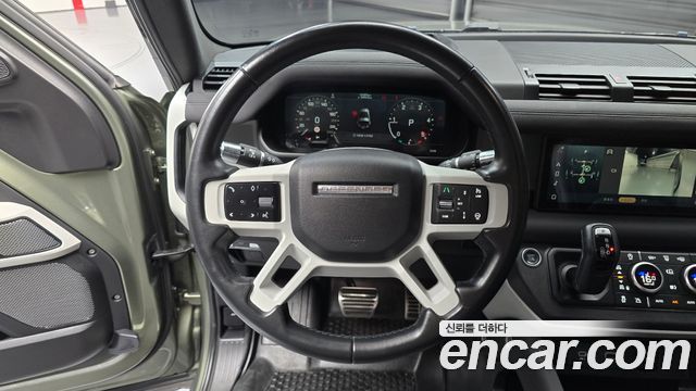 Land Rover Defender (L663) 90 D250 SE 2022 — фото 12