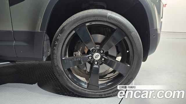 Land Rover Defender (L663) 90 D250 SE 2022 — фото 21
