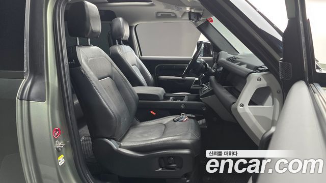 Land Rover Defender (L663) 90 D250 SE 2022 — фото 26