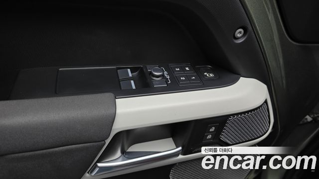 Land Rover Defender (L663) 90 D250 SE 2022 — фото 31