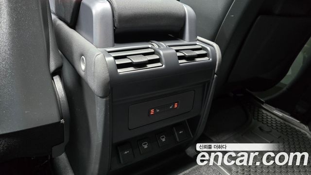 Land Rover Defender (L663) 90 D250 SE 2022 — фото 32