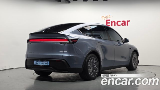 Tesla Model Y L Long Range AWD 2026 — фото 2