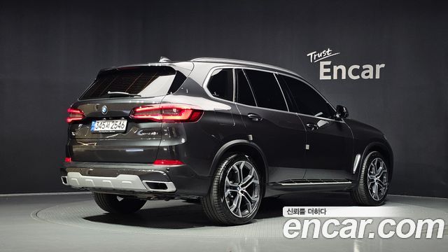 BMW X5 (G05) xDrive 40i xLine 2022 — фото 2
