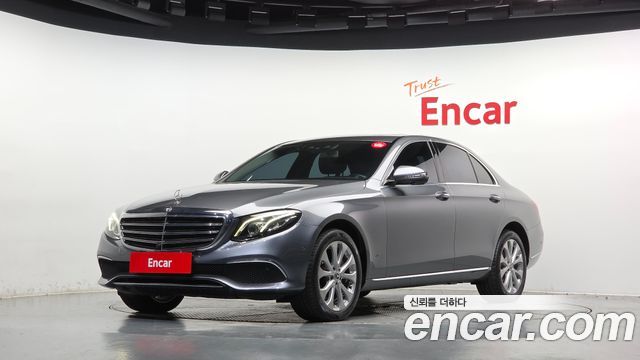 Mercedes-Benz E-Class (W213) E300 4MATIC Exclusive 2018 — фото 1