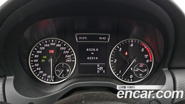 Mercedes-Benz A-Class (W176) A200 CDI 2014 — фото 8