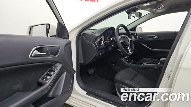 Mercedes-Benz A-Class (W176) A200 CDI 2014 — фото 10