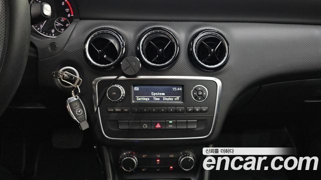 Mercedes-Benz A-Class (W176) A200 CDI 2014 — фото 13