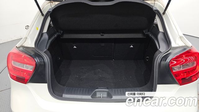 Mercedes-Benz A-Class (W176) A200 CDI 2014 — фото 20
