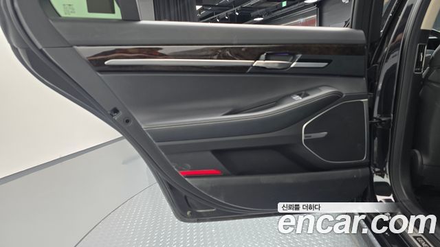 Genesis G90 3.8 AWD Premium Luxury 2019 — фото 25