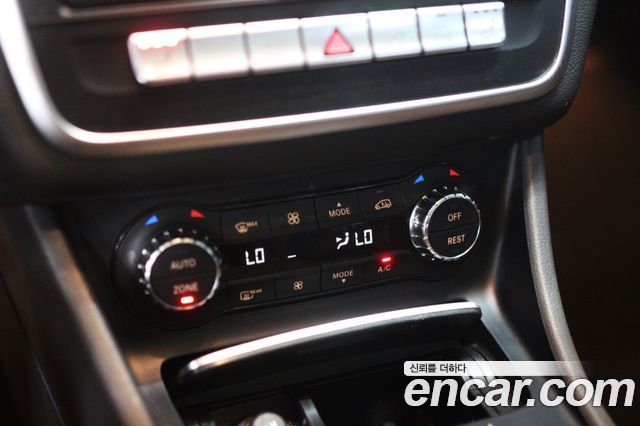 Mercedes-Benz GLA-Class (X156) GLA220 2018 — фото 18