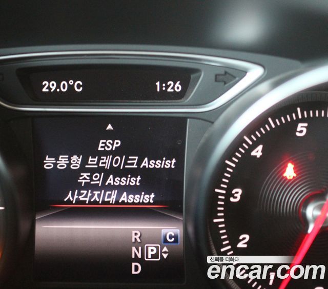 Mercedes-Benz GLA-Class (X156) GLA220 2018 — фото 19