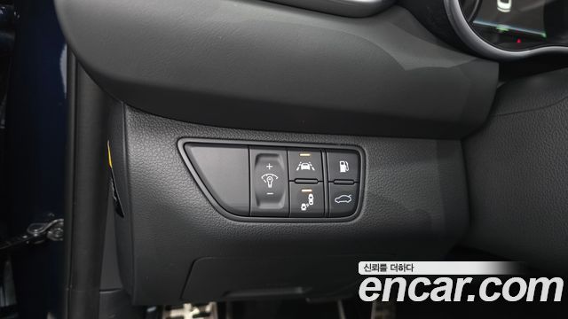 Genesis G70 2.0T AWD Sport Package 2018 — фото 19