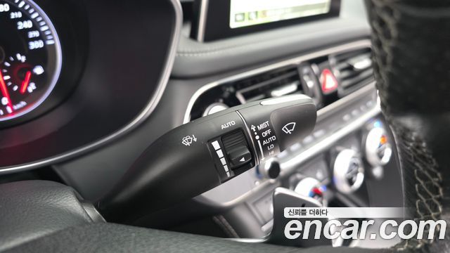 Genesis G70 2.0T AWD Sport Package 2018 — фото 29