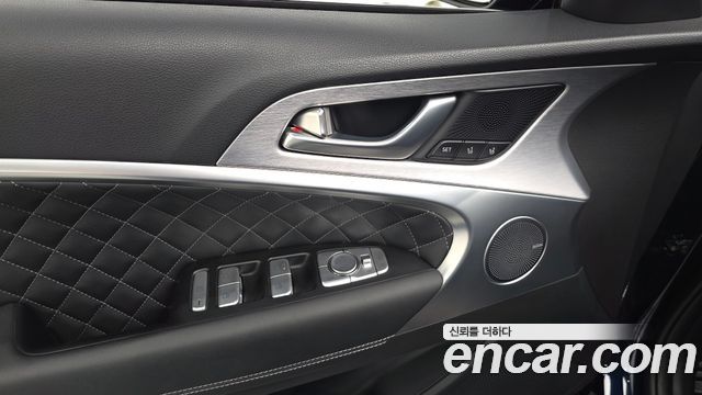 Genesis G70 2.0T AWD Sport Package 2018 — фото 30