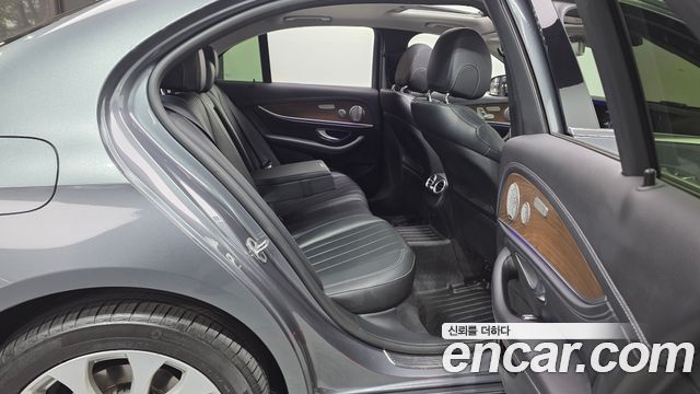 Mercedes-Benz E-Class (W213) E300 4MATIC Exclusive 2020 — фото 12