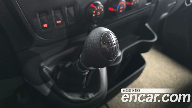 Renault Korea Master 2.3 Van L 2019 — фото 9