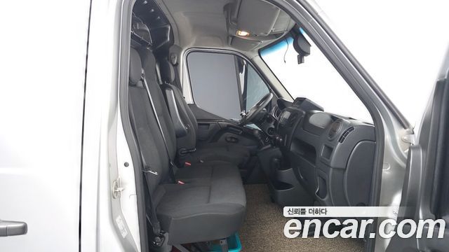 Renault Korea Master 2.3 Van L 2019 — фото 11