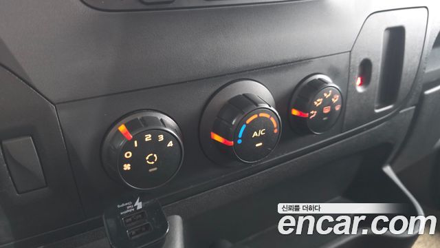 Renault Korea Master 2.3 Van L 2019 — фото 16