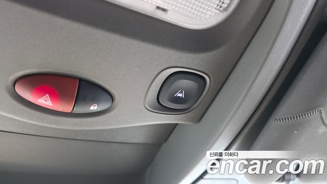 Renault Korea Master 2.3 Van L 2019 — фото 17