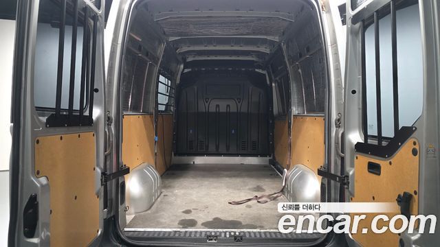 Renault Korea Master 2.3 Van L 2019 — фото 19
