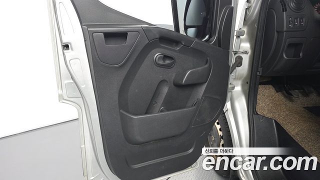Renault Korea Master 2.3 Van L 2019 — фото 24