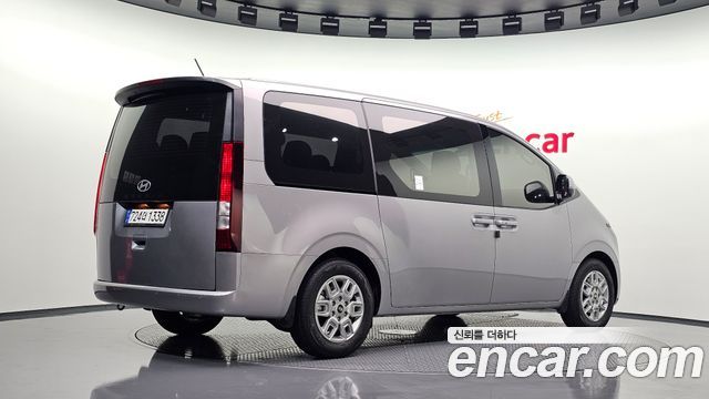 Hyundai Staria L3.5 Tourer 11-Seater Modern 2025 — фото 2
