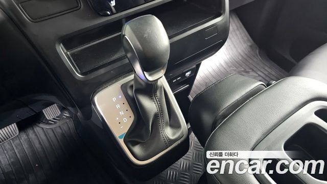 Hyundai Staria L3.5 Tourer 11-Seater Modern 2025 — фото 9