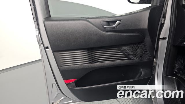 Hyundai Staria L3.5 Tourer 11-Seater Modern 2025 — фото 24