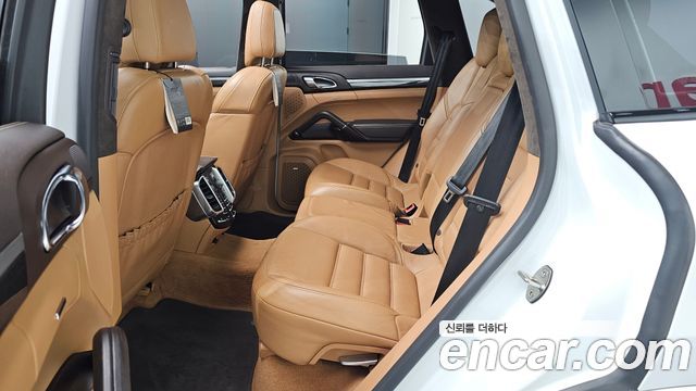 Porsche Cayenne 3.6 GTS 958 2016 — фото 16