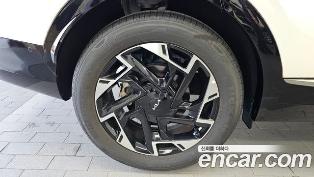 Kia Sportage (V) LPG 2.0 2WD Signature 2023 — фото 5
