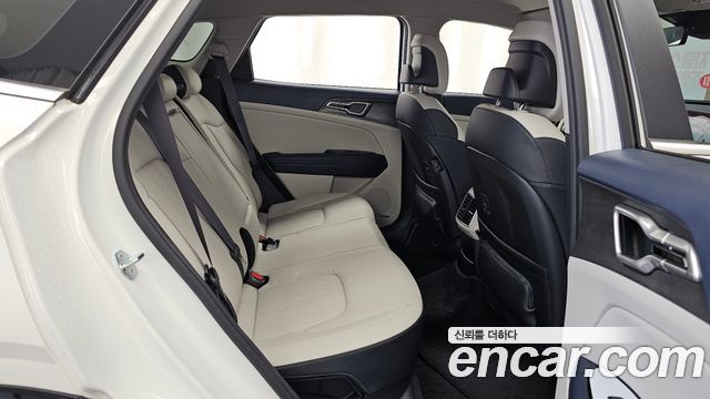 Kia Sportage (V) LPG 2.0 2WD Signature 2023 — фото 16