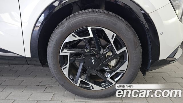 Kia Sportage (V) LPG 2.0 2WD Signature 2023 — фото 25