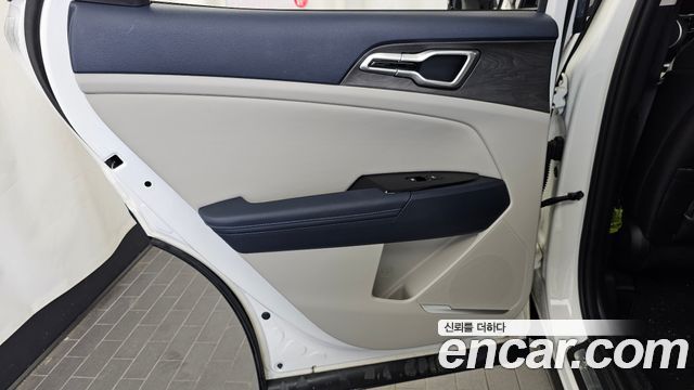 Kia Sportage (V) LPG 2.0 2WD Signature 2023 — фото 29