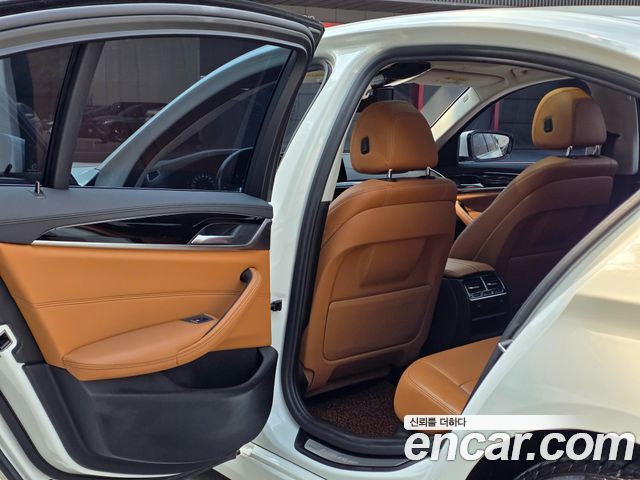 BMW 5 Series (G30) 520d Luxury Special Edition 2018 — фото 7