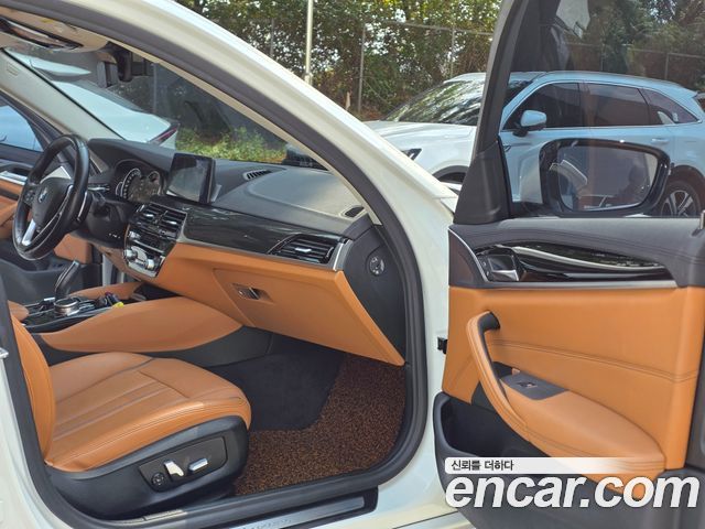 BMW 5 Series (G30) 520d Luxury Special Edition 2018 — фото 10