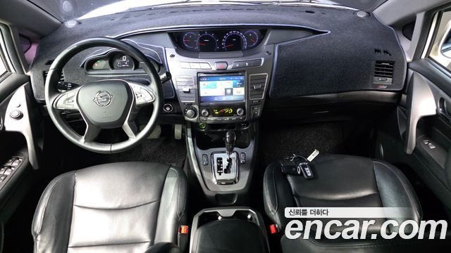 KG Mobility (SsangYong) Korando Turismo 4WD Outdoor Edition 9-seater 2017 — фото 7